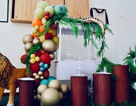Balloon display with a snake for an event in Bay Area